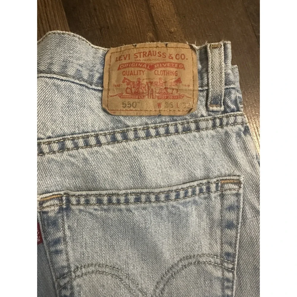 Levi's 550 Jeans Mens 36x32 Faded Wash Denim Relaxed Fit Straight Leg Classic